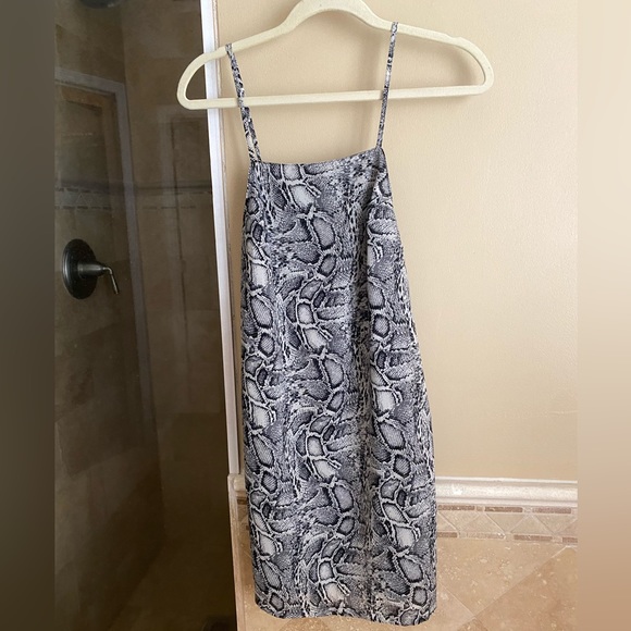 Snakeskin mini dress - Picture 2 of 4